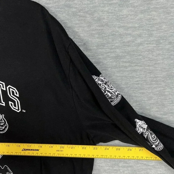 Harry Potter Hogwarts 2X Long Sleeve Blk Shirt Wizarding World Crest Logo Witchy - Picture 9 of 13
